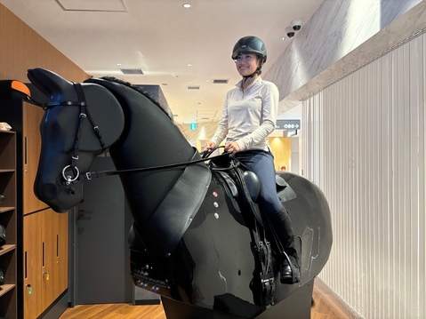 乗馬チャレンジ 10分|乗馬倶楽部銀座のショップニュース|KITTE大阪 | JR大阪駅に直結したショッピングセンター「KITTE大阪」