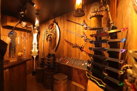 11月1日OPEN！3F「ファンタジー武器屋　タクミアーマリー」の写真